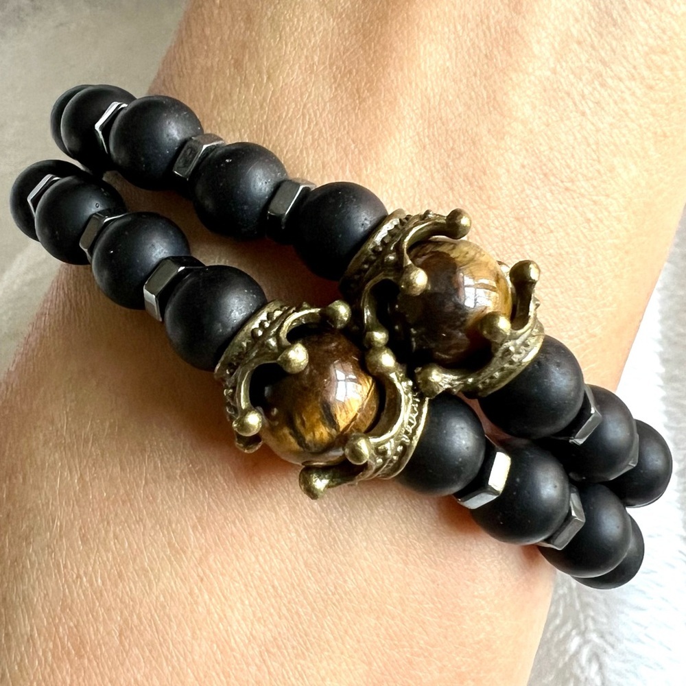 Tiger Eye + Black Onyx + Hematite Crown Mala Bead Bracelet - Picture 8 of 11